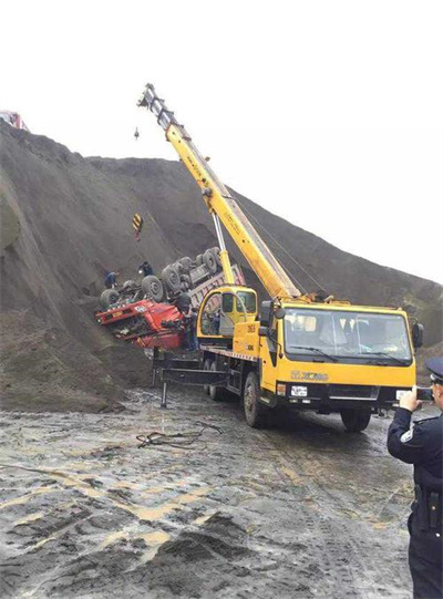 荆门上犹道路救援